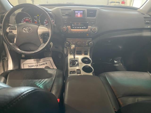 2012 Toyota HIGHLANDER SE