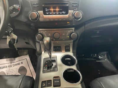 2012 Toyota HIGHLANDER SE
