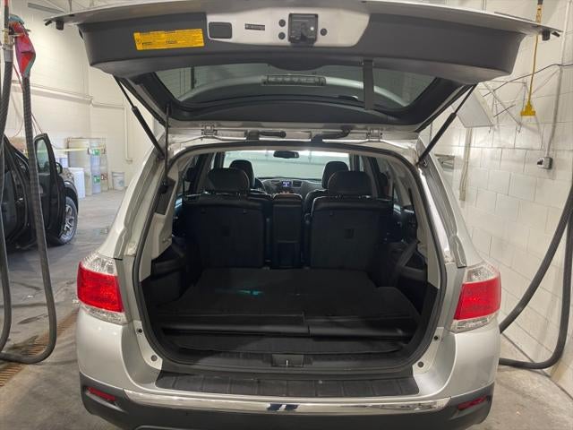 2012 Toyota HIGHLANDER SE