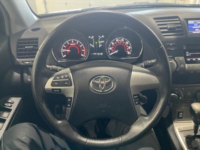 2012 Toyota HIGHLANDER SE