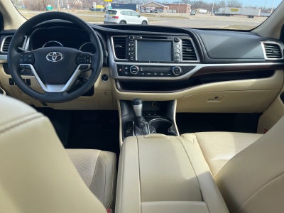 2016 Toyota HIGHLANDER Limited Platinum