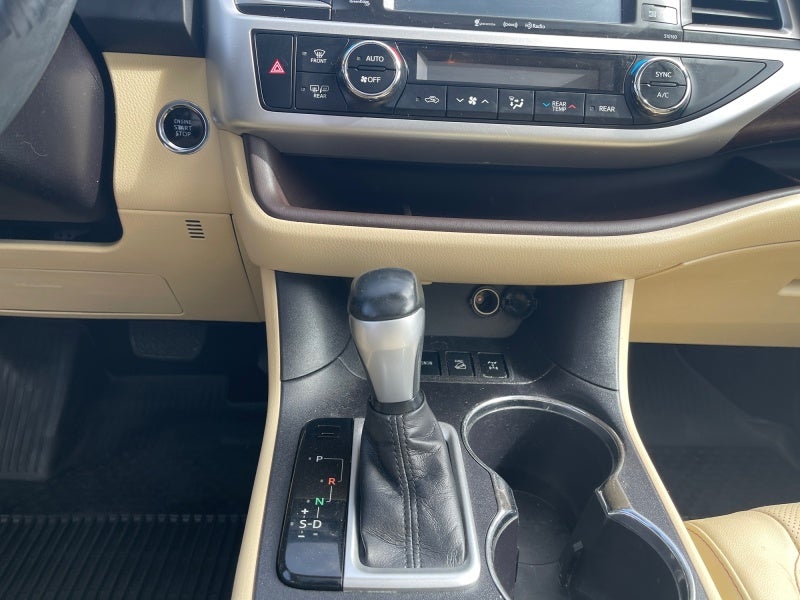 2016 Toyota HIGHLANDER Limited Platinum