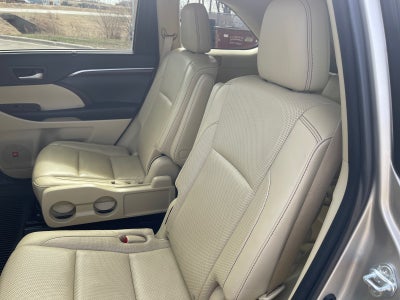2016 Toyota HIGHLANDER Limited Platinum