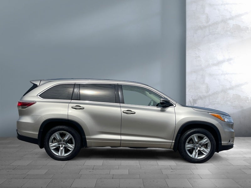 2016 Toyota HIGHLANDER Limited Platinum