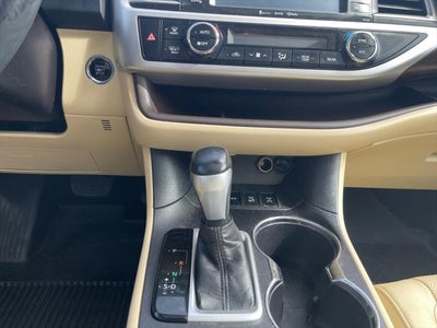 2016 Toyota HIGHLANDER Limited Platinum