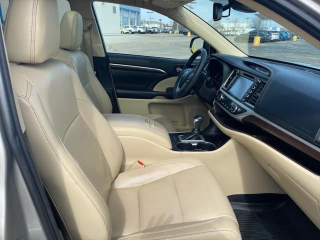 2016 Toyota HIGHLANDER Limited Platinum