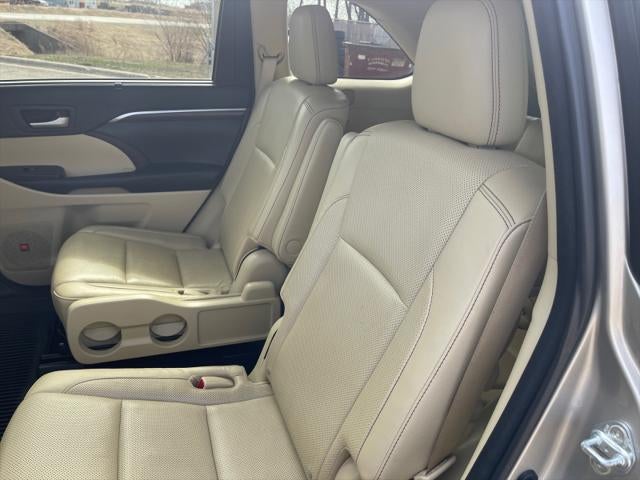 2016 Toyota HIGHLANDER Limited Platinum