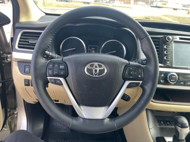 2016 Toyota HIGHLANDER Limited Platinum