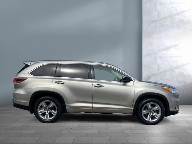2016 Toyota HIGHLANDER Limited Platinum