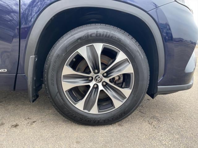 2022 Toyota HIGHLANDER HYBRD Hybrid XLE