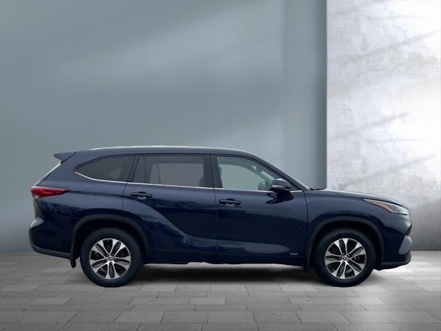 2022 Toyota HIGHLANDER HYBRD Hybrid XLE