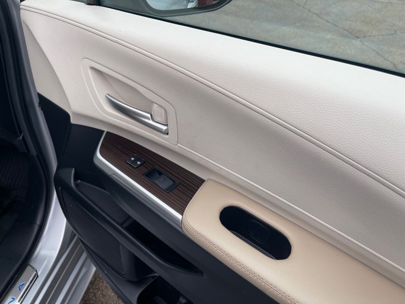 2024 Toyota SIENNA XLE XLE