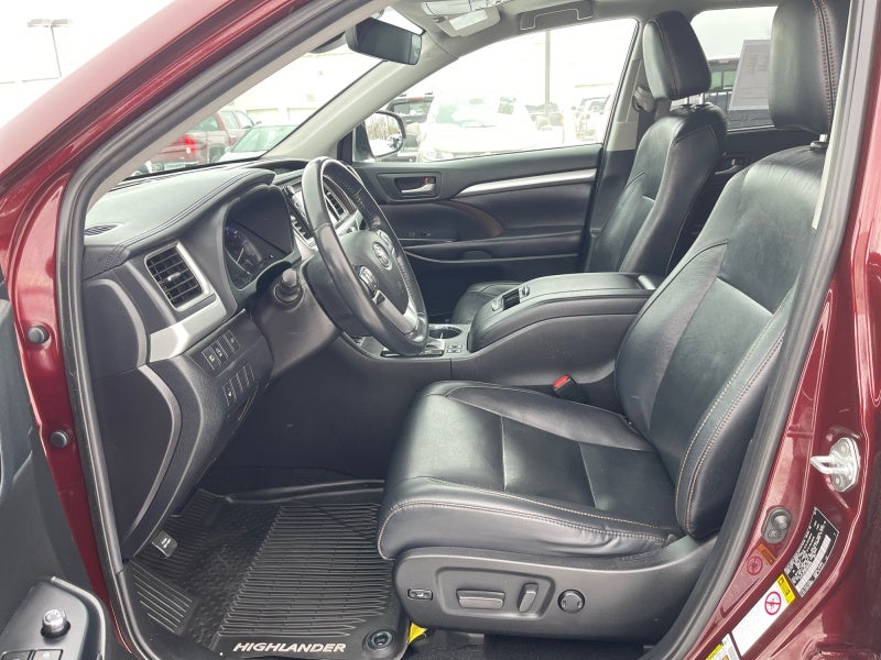 2019 Toyota HIGHLANDER XLE