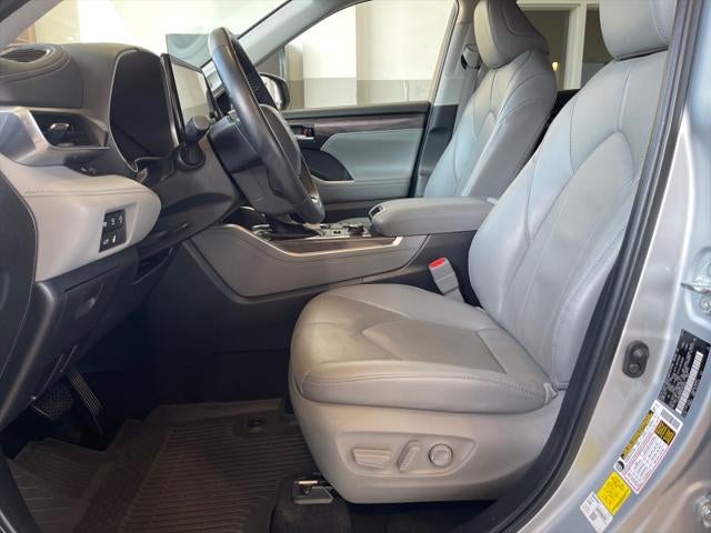 2023 Toyota HIGHLANDER Limited