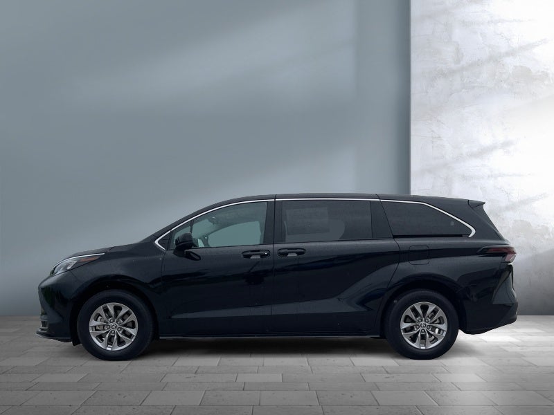 2025 Toyota SIENNA LE LE