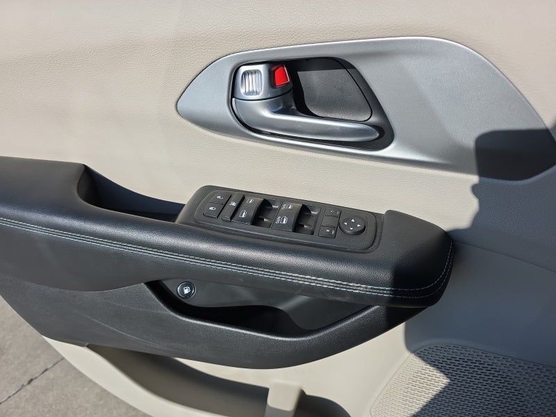 2017 Chrysler Pacifica Hybrid Platinum