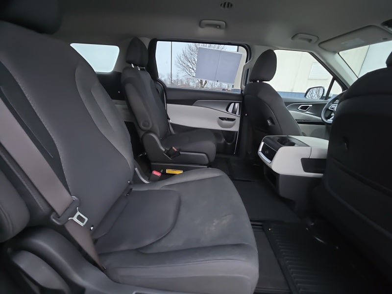 2022 Kia Carnival LX