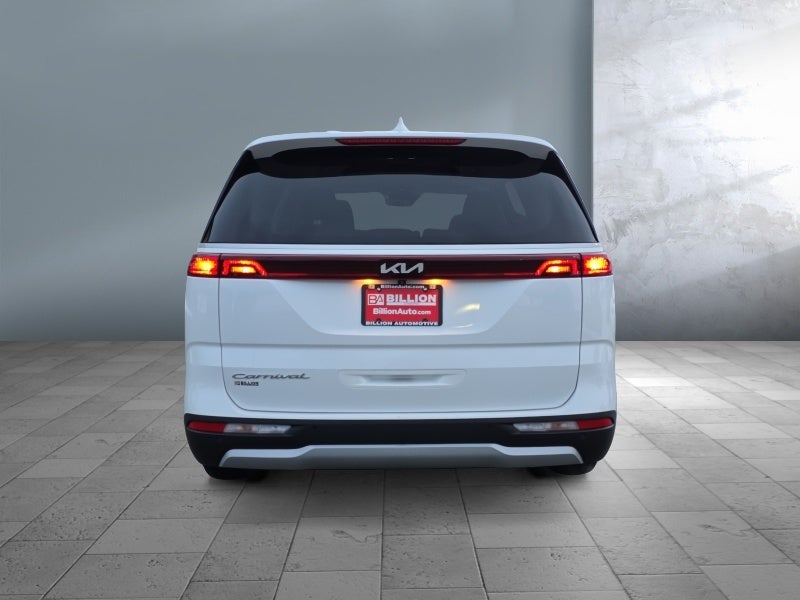 2022 Kia Carnival LX