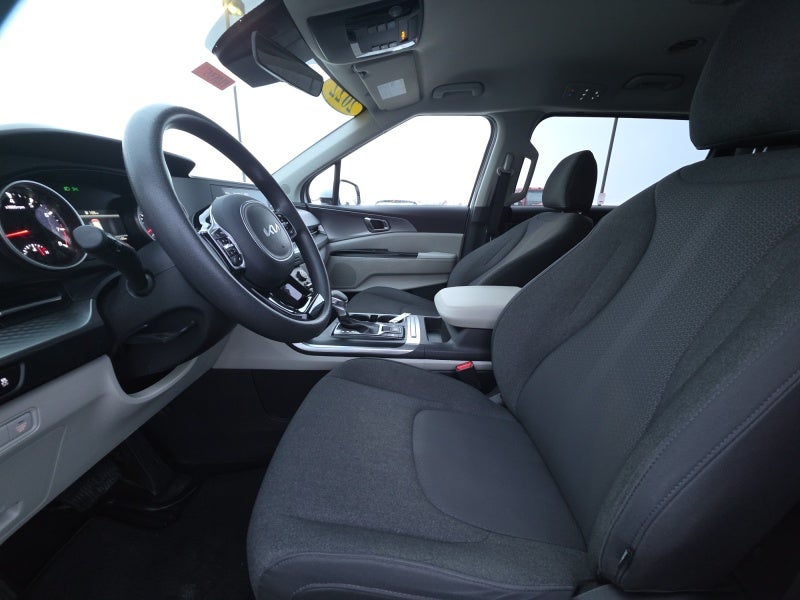 2022 Kia Carnival LX