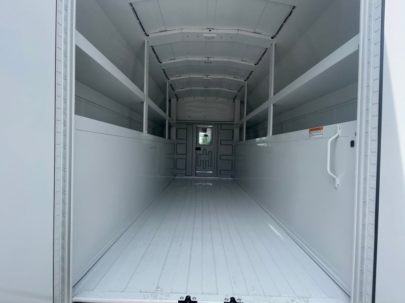 2025 GMC Savana Cutaway 3500 1WT