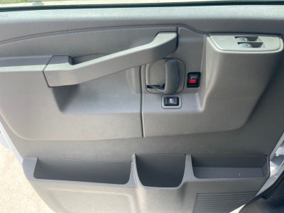 2025 GMC Savana Cutaway 3500 1WT