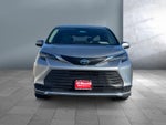 2025 Toyota Sienna LE