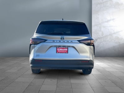 2025 Toyota Sienna LE