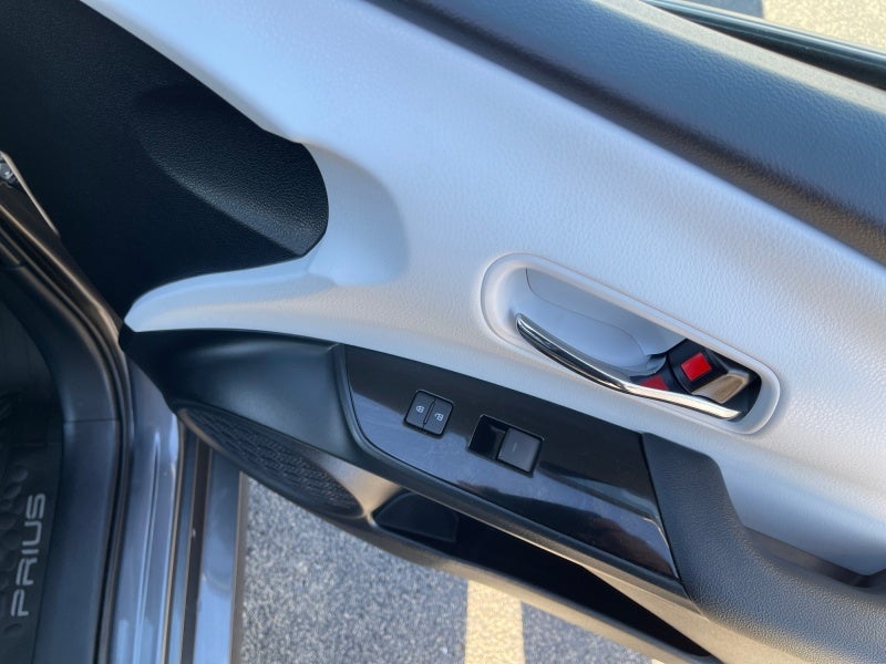 2020 Toyota Prius L Eco