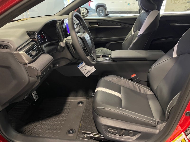 2026 Toyota Camry SE AWD