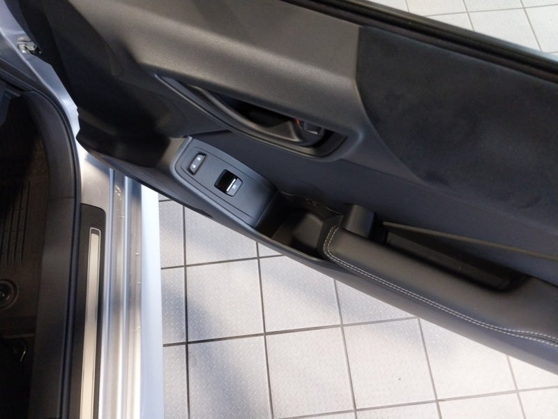 2025 Toyota GR86 Premium MT