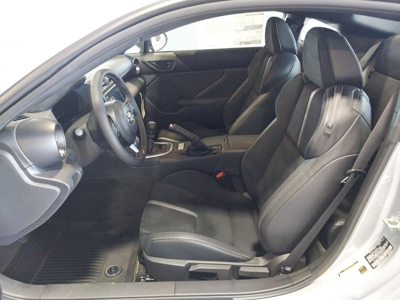 2025 Toyota GR86 Premium MT