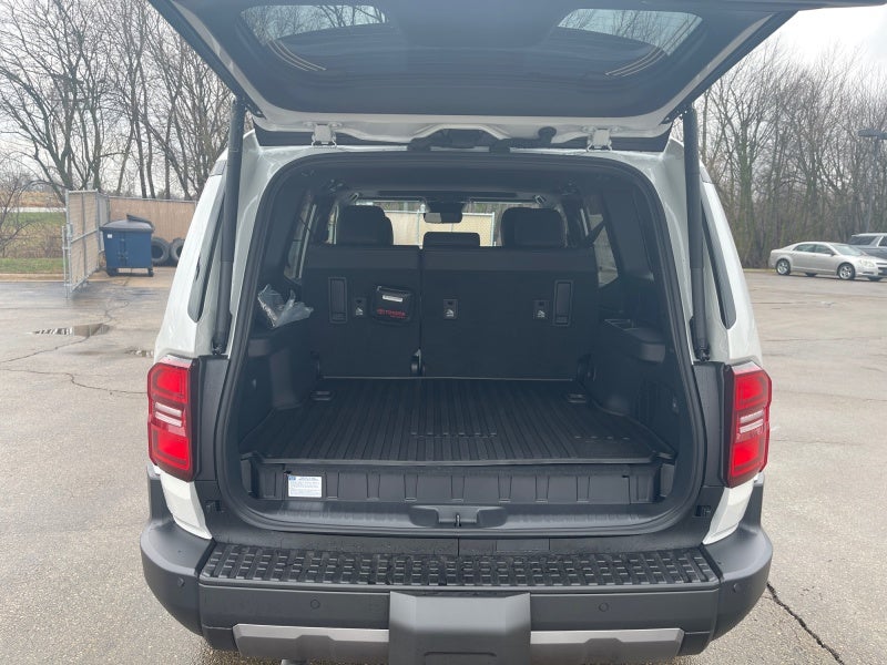 2026 Toyota Land Cruiser 4WD (Natl)